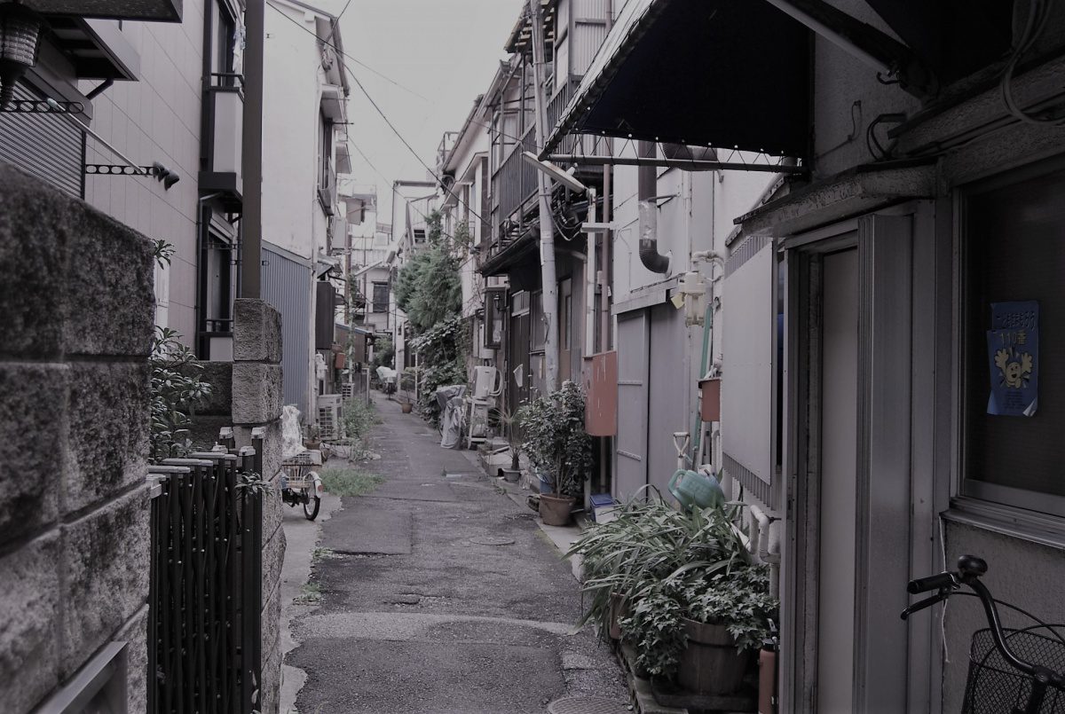 Shitamachi alley