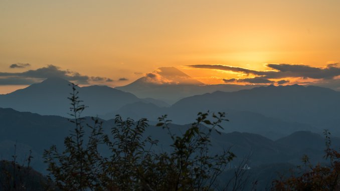 Mount Fuji from mount Takao Mount Fuji from mount Takao