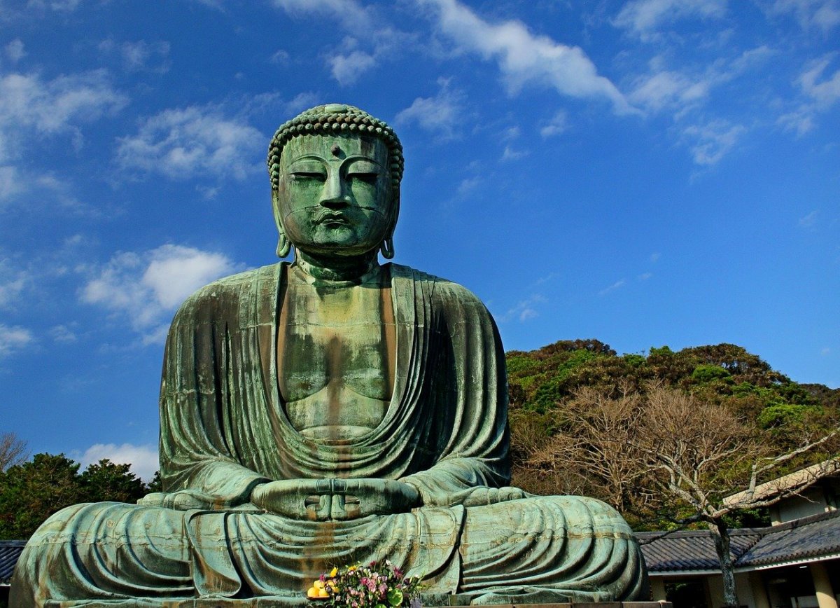 visit buddhist temple japan