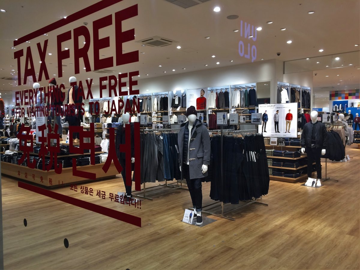 Uniqlo shopping tax free