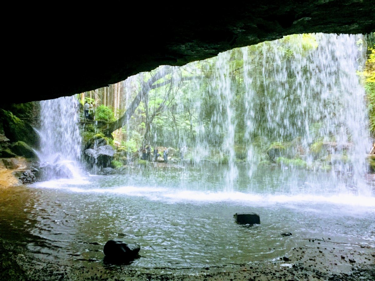 Nabegataki waterfalls Kumamoto