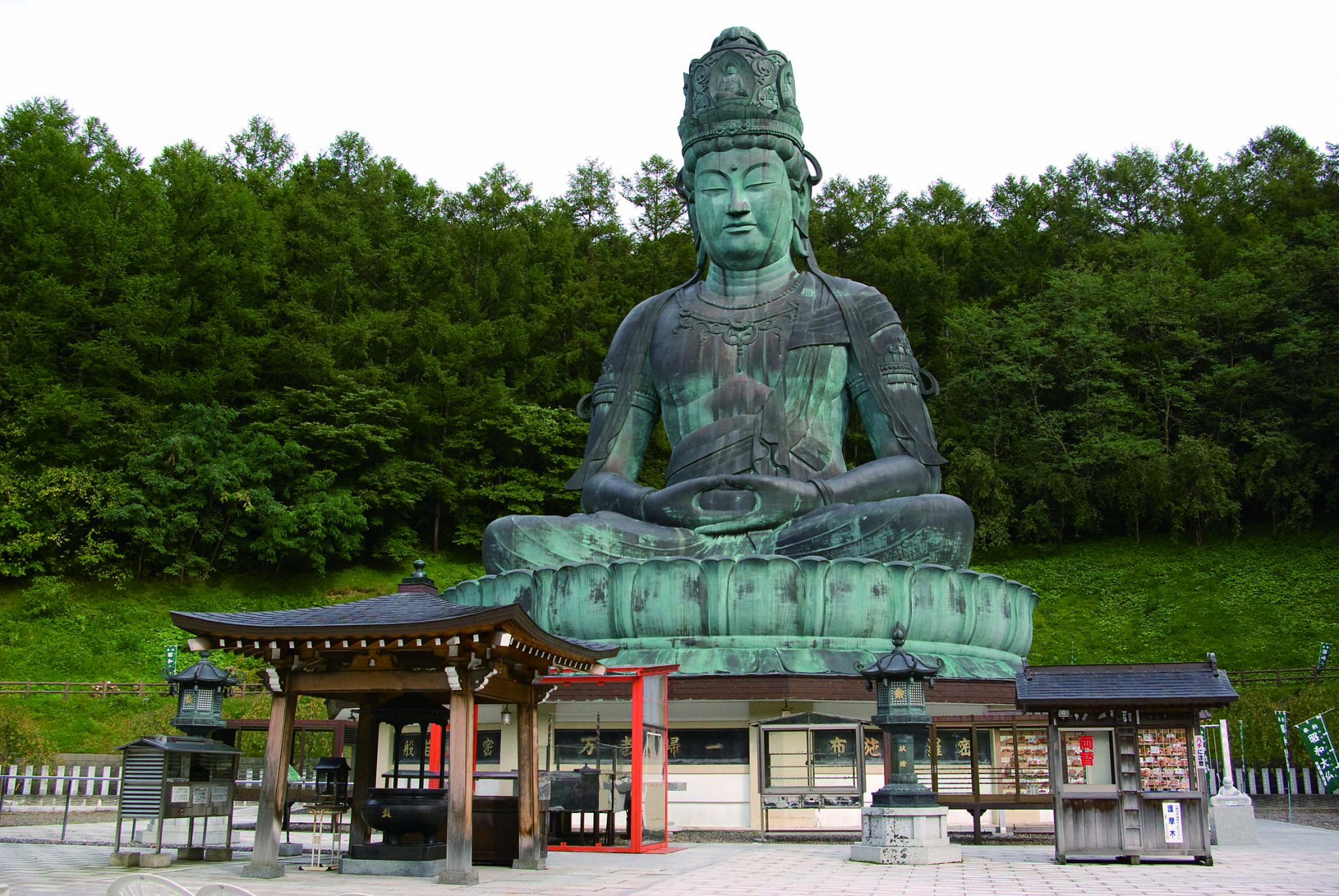 10 Famous Japanese Buddha Statues Guide to Daibutsu in Japan Japan
