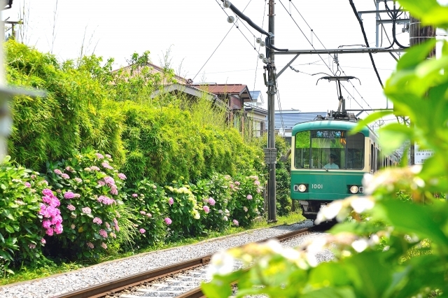 Enoshima train