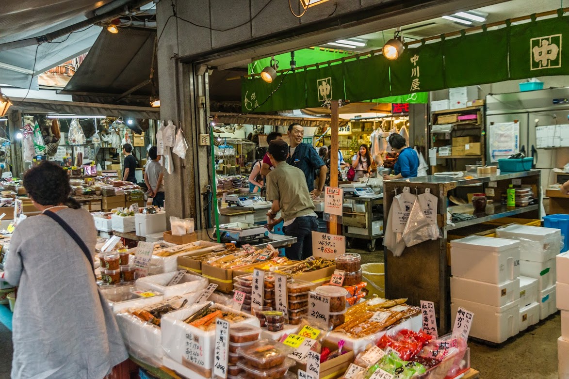 Tsukiji Outer Market  Travel Japan - Japan National Tourism Organization  (Official Site)