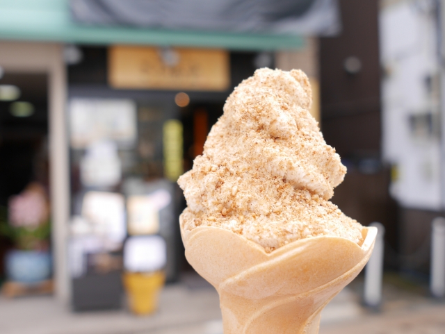 sesame ice cream 