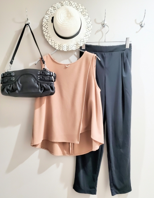 EASY CASUAL OUTFIT FOR WORK - The Style Panorama  New balance outfit,  Casual outfits, Fashion outfits