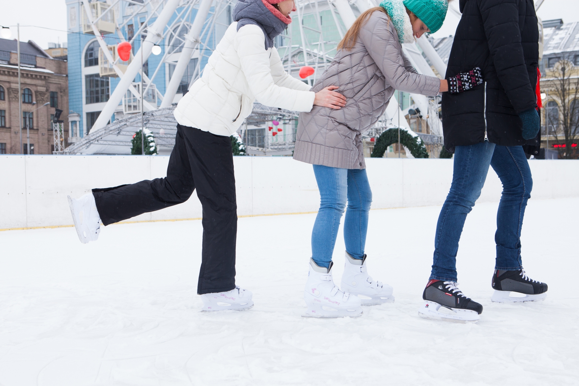 6 Best Ice Skating Spots In Tokyo 2022 | Japan Wonder Travel Blog