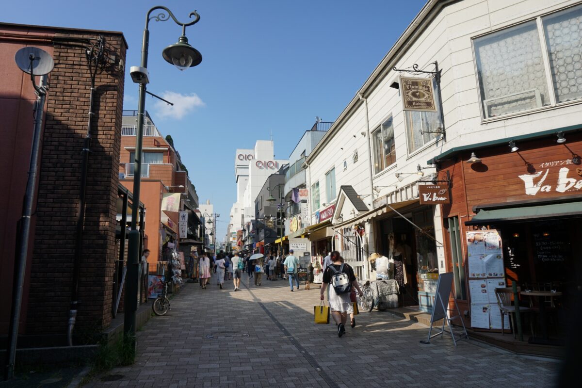 TOKYO SHOPPING☆ A 94-year second-hand boutiques SANOYA