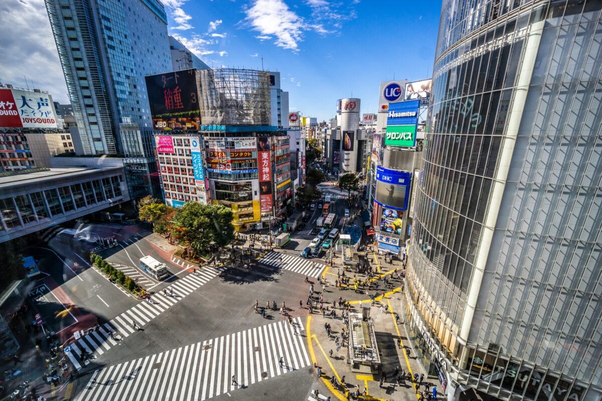 Japan, Honshu, Kanto, Tokyo, Ginza, Louis Vuitton Store Stock