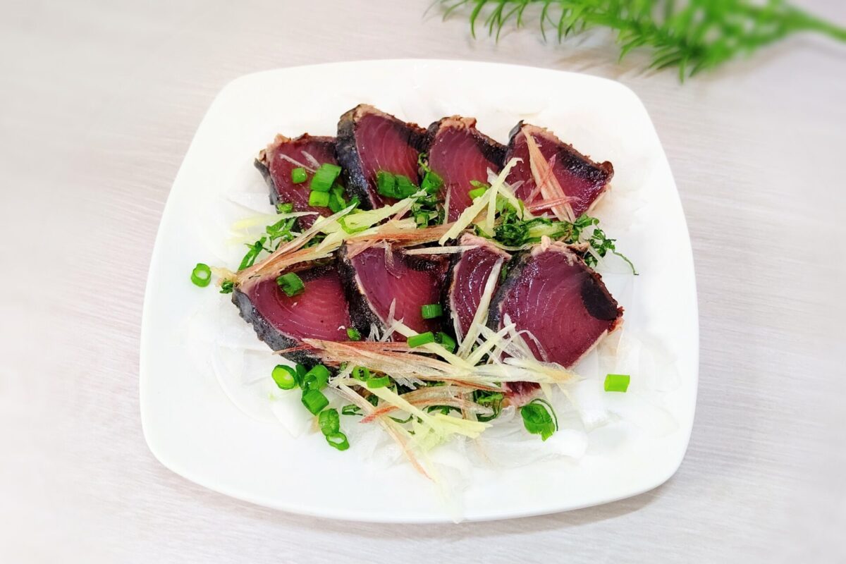 Bonito katsuo sashimi