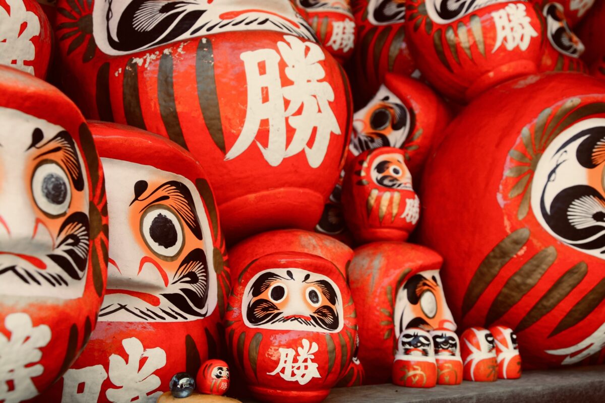 Unpacking the Symbolism of Daruma Dolls – Setamono Japanese Homeware