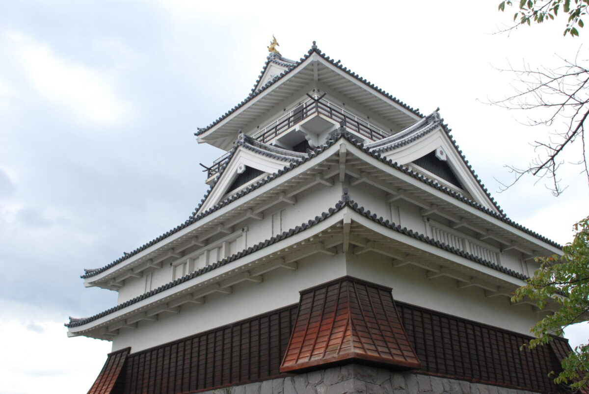 Kaminoyama Castle