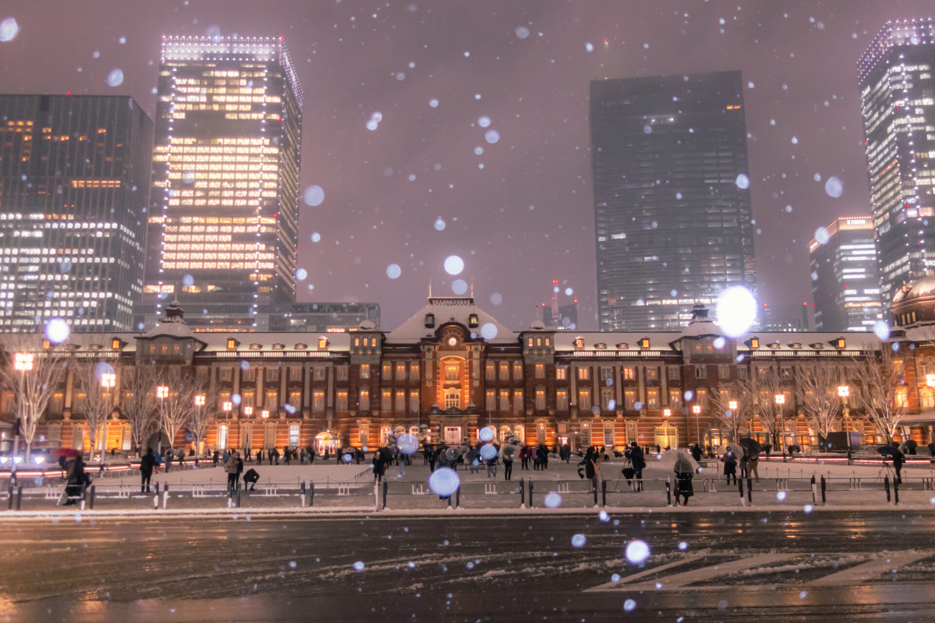 Tokyo Station with snow