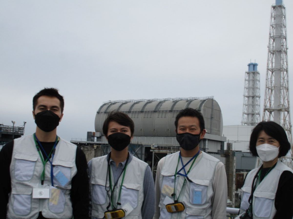 [Image: fukushima-tour-daiichi-power-plant.jpg]