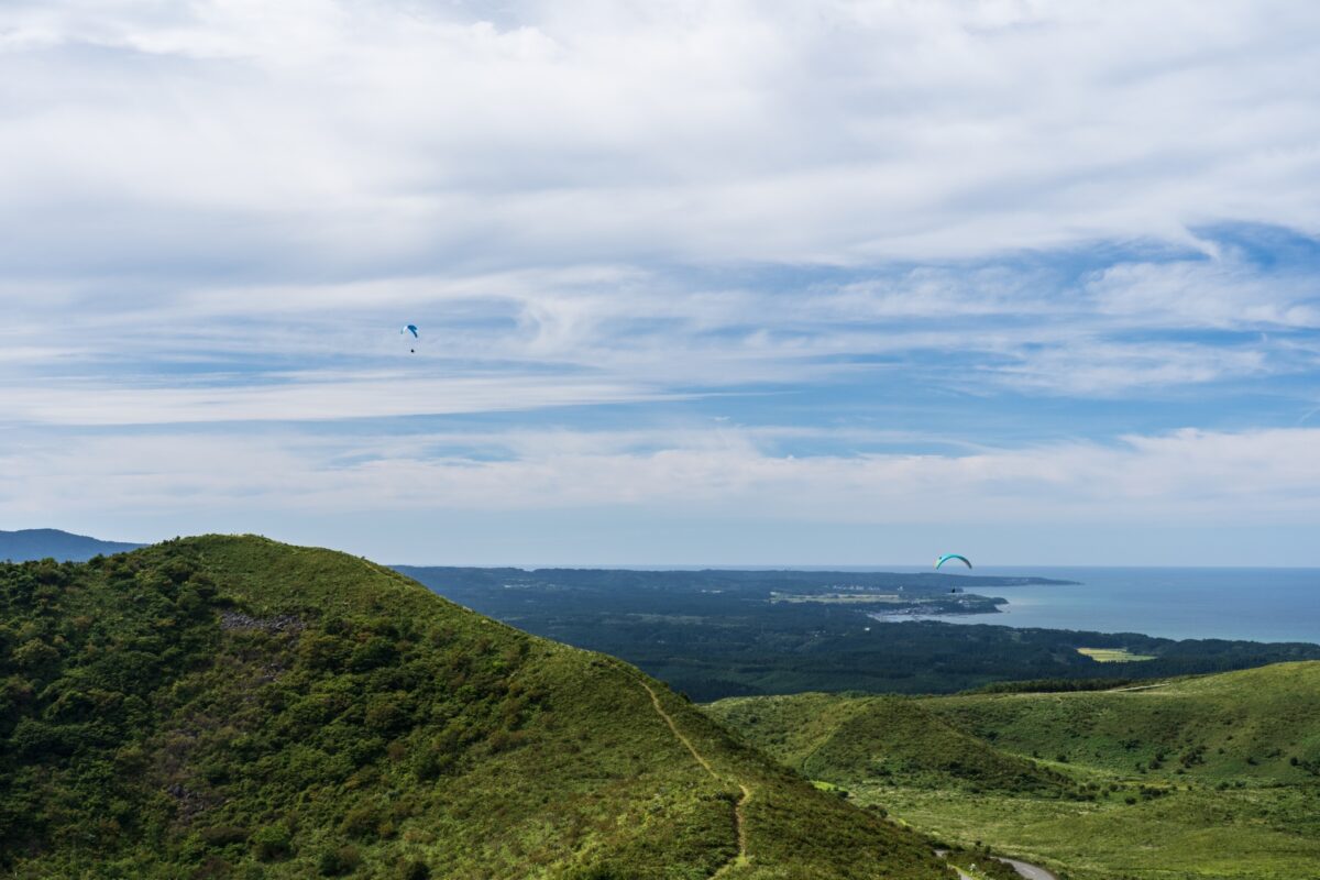 mount kanpu paragliding