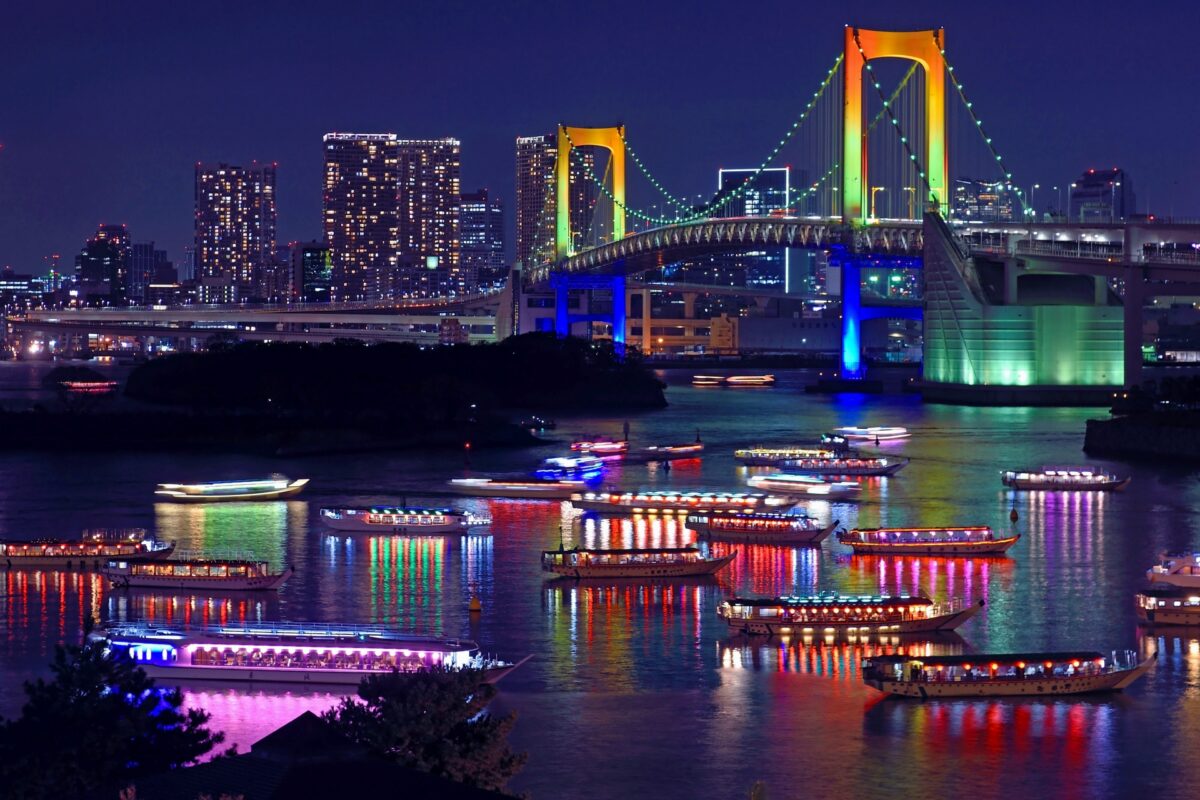 Rainbow bridge night view