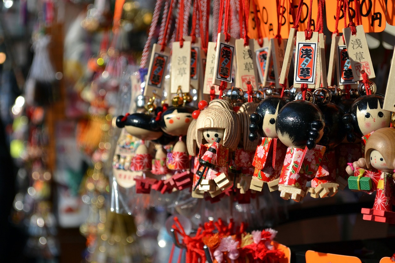 souvenir shops japan